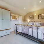 Boston House * Windermere