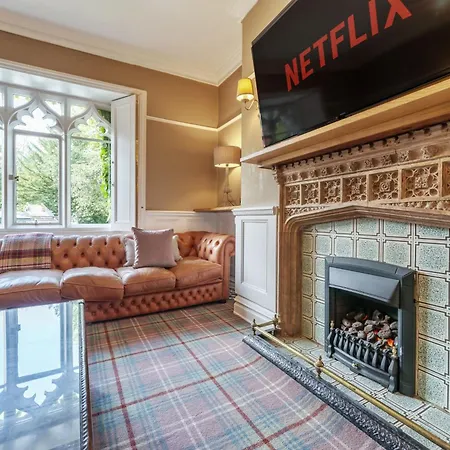 Boston House * Windermere