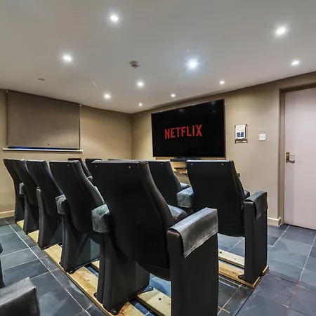 Boston House * Windermere