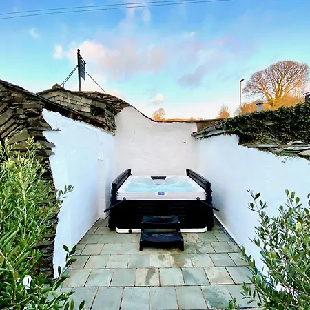 Boston House * Windermere